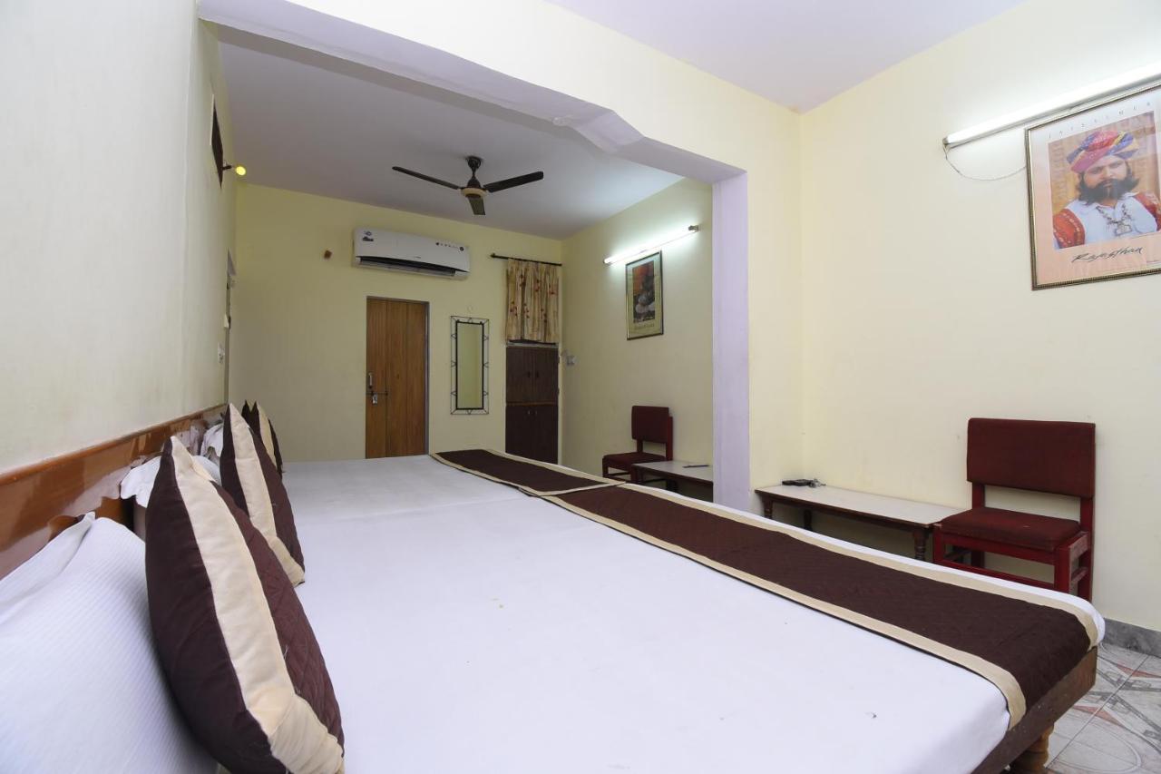 Hotel Jaipur Achrol Buitenkant foto