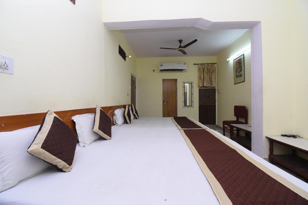 Hotel Jaipur Achrol Buitenkant foto